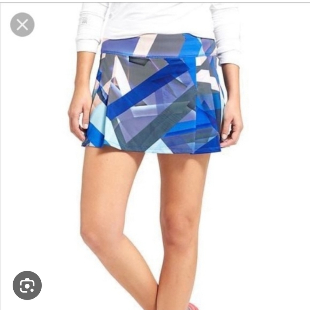 Athleta Blue Multicolor‎ High Rise Electric Geo Speed Active Skort Size Small